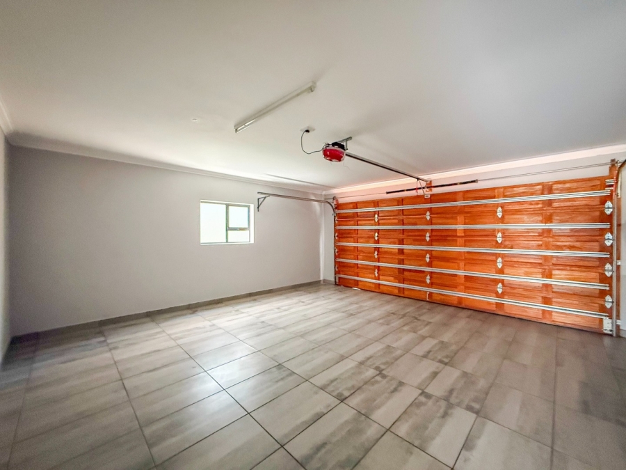 3 Bedroom Property for Sale in The Islands Estates North West